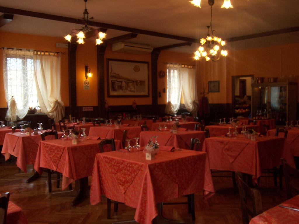 Nuovo Hotel Tripoli Settimo Vittone Екстер'єр фото