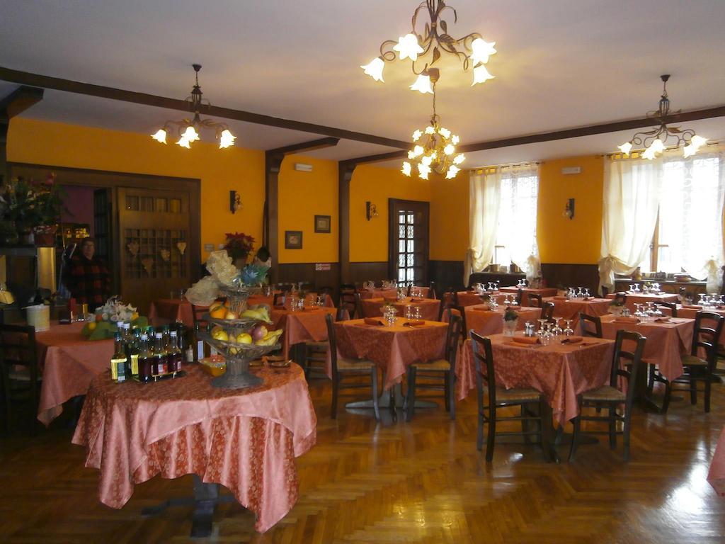 Nuovo Hotel Tripoli Settimo Vittone Екстер'єр фото
